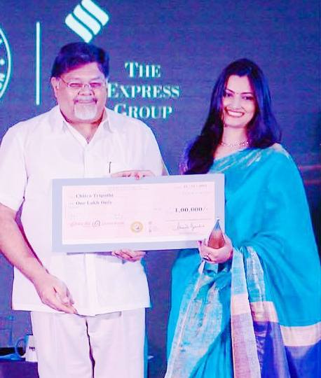 Chitra-Tripathi-Ramnath-Goenka-Excellence-In-Journalism-Award