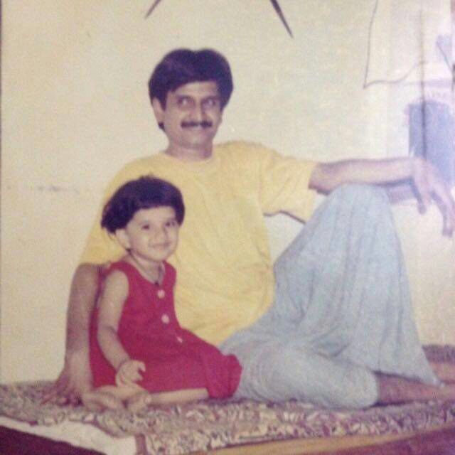 Priyanka Deshpande Child Picture with her Father - P. Deshpande