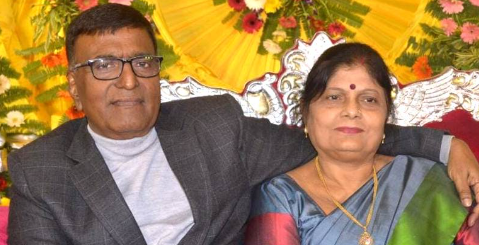 Sarika-Singh-Father-and-Mother