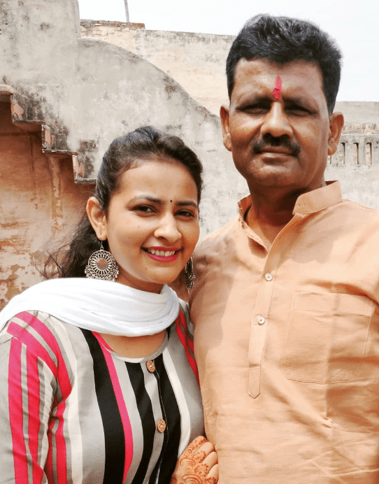 Prachi-Parashar-with-her-Father-